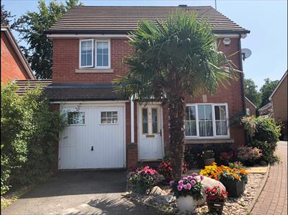 3 Bed Detached House, Porthallow Close, BR6