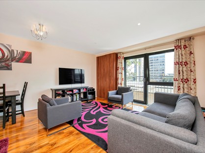 2 Bed Flat, Central House, IG11