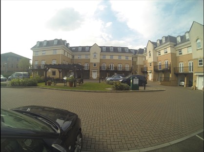 2 Bed Flat, Prospect Place, GU22