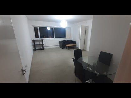 2 bed flat/apartment for rent in 2 Bed Flat, Carmel Court, M8