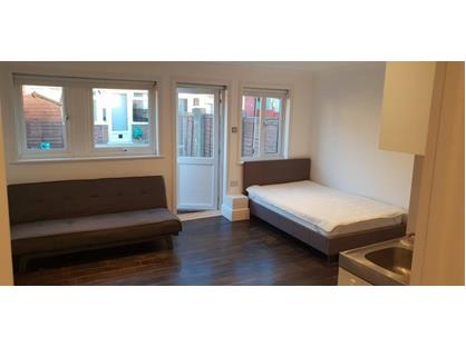 3 Bed Detached House, Leyburn Road, N18