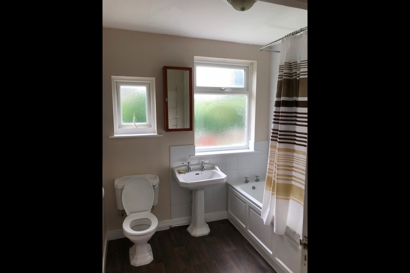 London 3 Bed Terraced House, Elmcroft Avenue, E11 To Rent Now for £