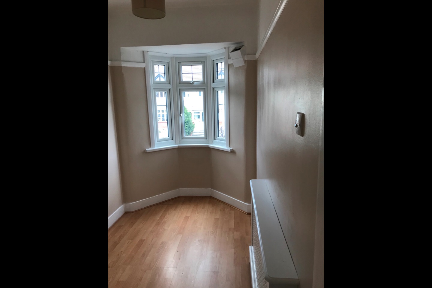 London 3 Bed Terraced House, Elmcroft Avenue, E11 To Rent Now for £
