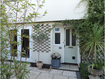 3 Bed Terraced House, Glovers Yard, IP12