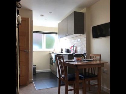 Studio Flat, Wootton Close, LU3