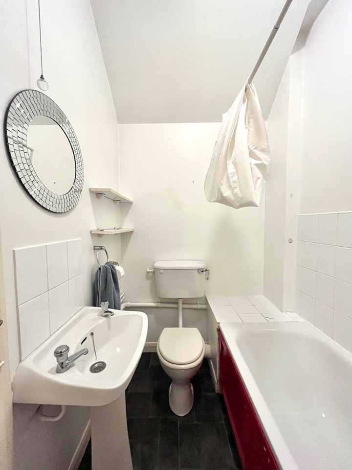 London Studio Flat, Prentis Road, SW16 To Rent Now for £950.00 p/m