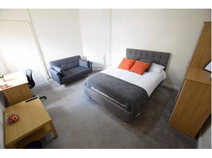 Room in a Shared Flat, High Street, B14