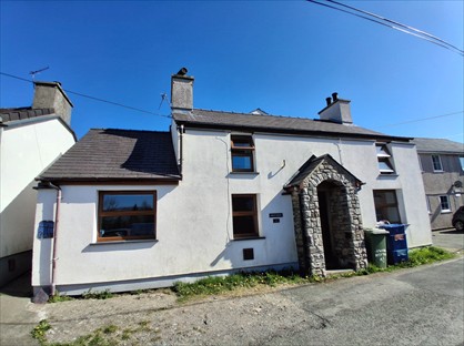 3 Bed Semi-Detached House, Llwyn Helen B, LL55