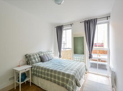 1 Bed Flat, Commercial Road, E14