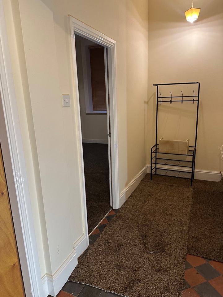 Bradford - 1 Bed Flat, Mount Royd, BD8 - To Rent Now for £600.00 p/m