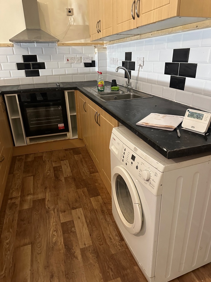 Bradford - 1 Bed Flat, Mount Royd, BD8 - To Rent Now for £600.00 p/m