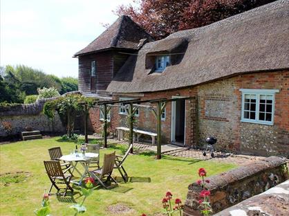 2 Bed Semi-Detached House, Milton Abbas, DT11