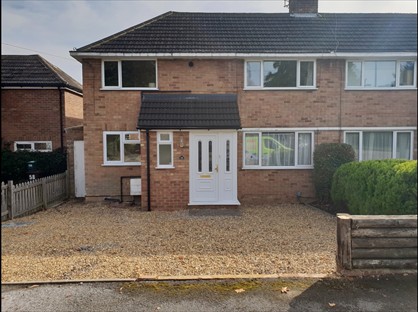 4 Bed Semi-Detached House, Grove Avenue, AL5