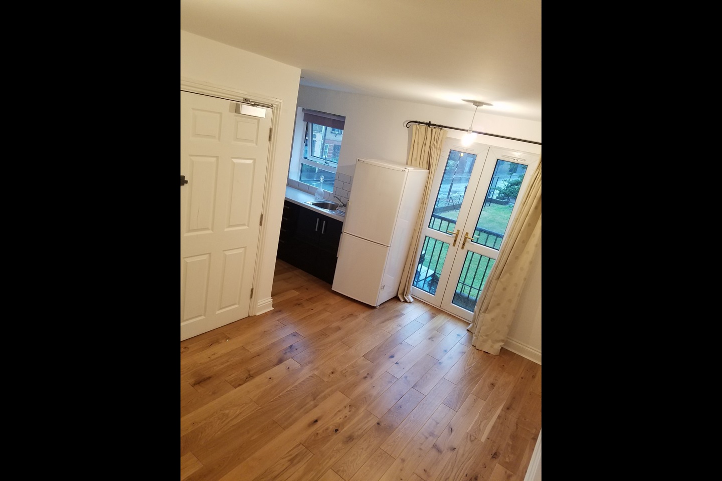 1 Bed Flat, Whiston Road, E2