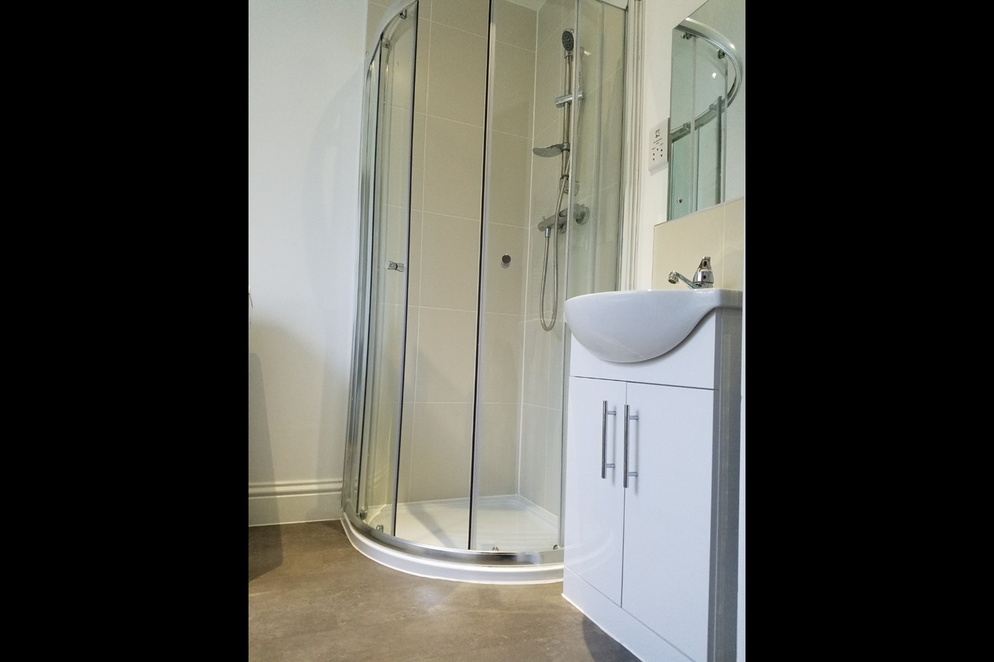1 Bed Flat, Whiston Road, E2 photo 4