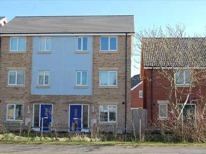 4 Bed Semi-Detached House, Sterling Way, CB23