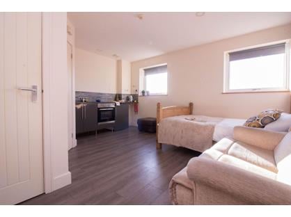 Studio Flat, Sovereign House, ST4