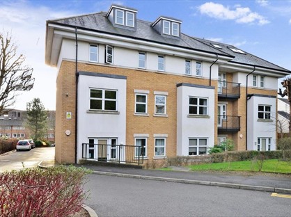 2 Bed Flat, Linkfield Lane, RH1