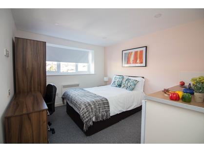 Studio Flat, Sylvan House, ST1