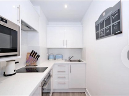 1 Bed Flat, Hollybank Place, AB11