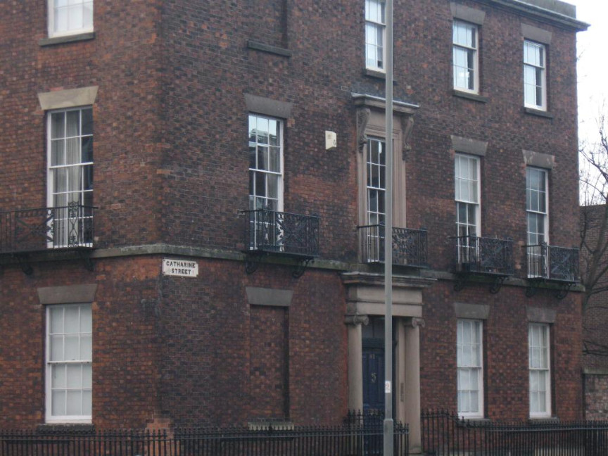 1 Bed Flat, Catharine Street, L8 photo 3