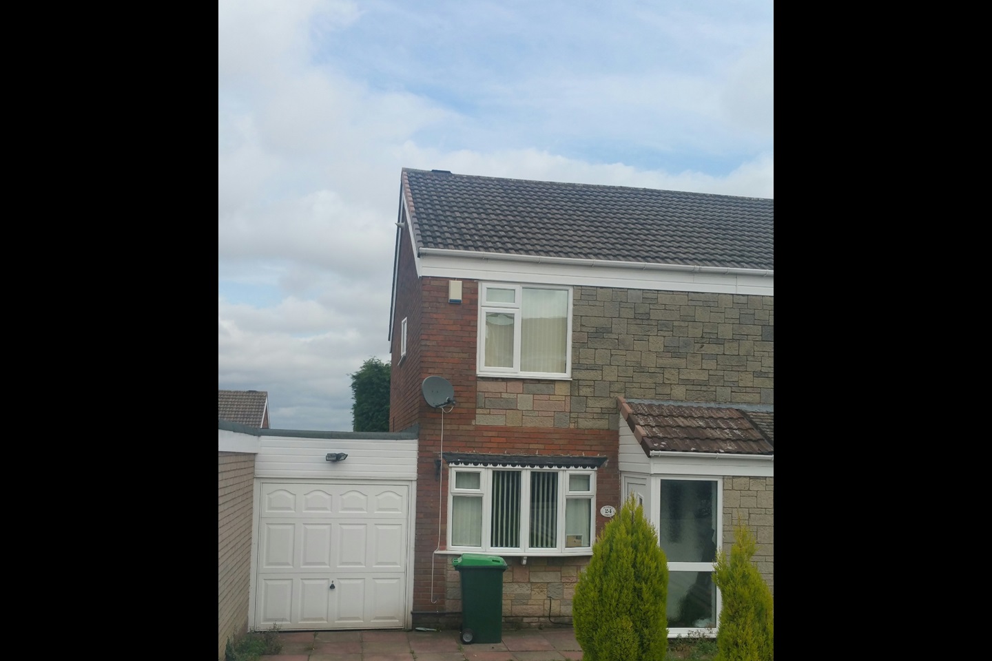 Oldbury 3 Bed SemiDetached House, Penrice Drive, B69 To Rent Now