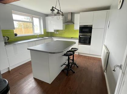 3 Bed Semi-Detached House, Jubilee Place, GL19