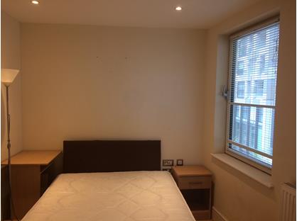 Room in a Shared Flat, Canary Wharf, E14
