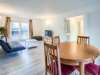 2 Bed Flat, Copper Beeches, B91