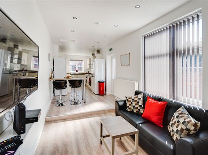 Room in a Shared House, Bearwood Road, B66