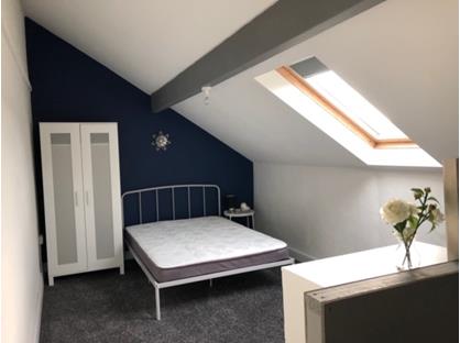Room in a Shared House, Manchester Road, HD1