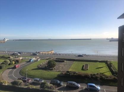 3 Bed Flat, The Gateway, CT16