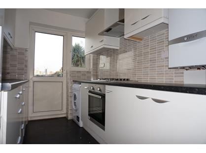 3 Bed Semi-Detached House, Elmer Gardens, TW7