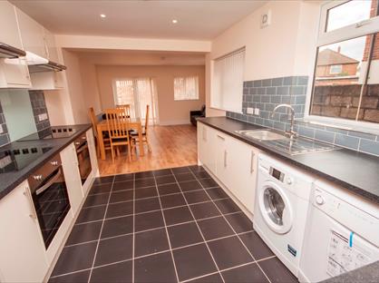 6 Bed Semi-Detached House, Harborough Road, SO15