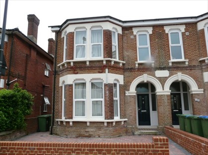 8 Bed Semi-Detached House, Carlton Road, SO15