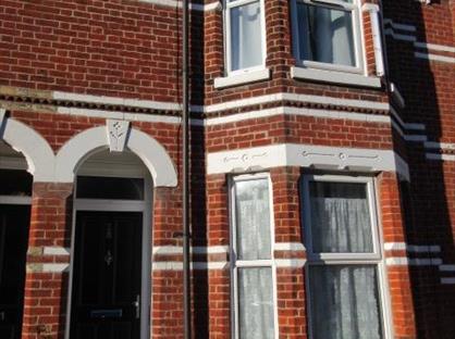 5 Bed Semi-Detached House, Livingstone Road, SO14