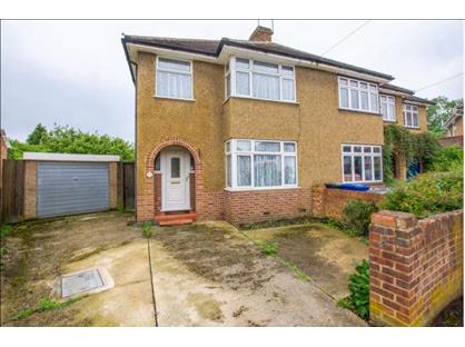 3 Bed Semi-Detached House, St. Johns Road, SL4