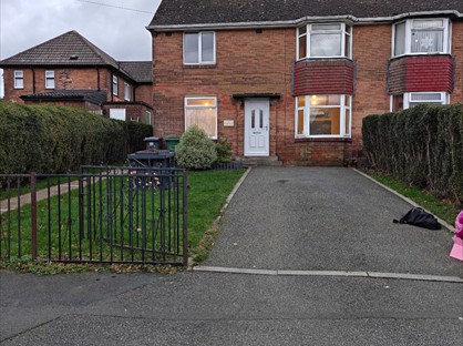 3 Bed Semi-Detached House, Sandene Avenue, HD4