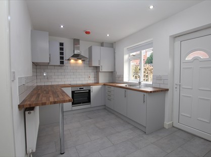 2 Bed Terraced House, Hawksworth Grove, LS5