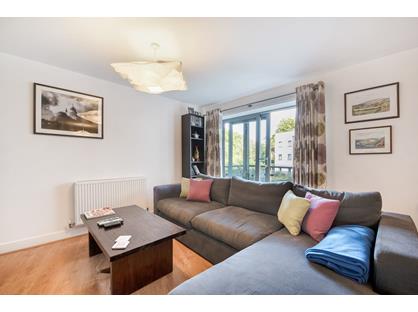 3 Bed Flat, St. Georges Grove, SW17