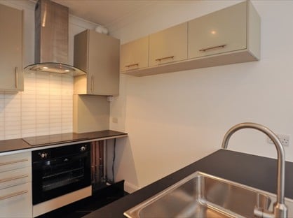 1 Bed Flat, Stoke Newington Common, N16