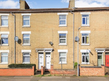 Room in a Shared House, Knox Road, NN8