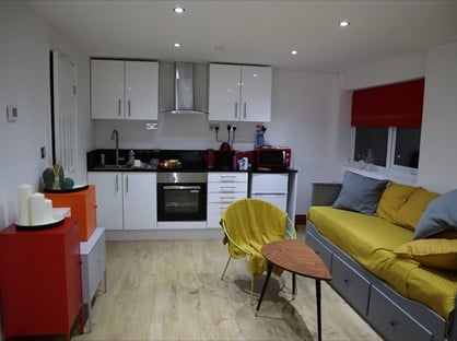 Studio Flat, Endsleigh Road, MK42