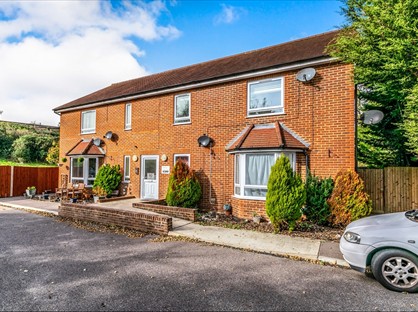 2 Bed Flat, Lawrence House, RH1