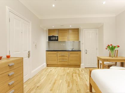 Studio Flat, Craven Hill Gardens, W2