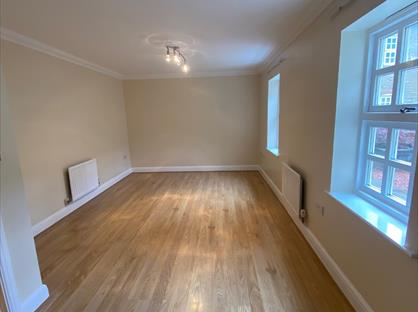 1 Bed Flat, Davy Court, ME1