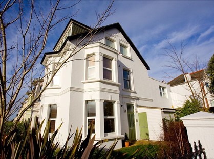 1 Bed Flat, Hove Park Villas Garden, BN3