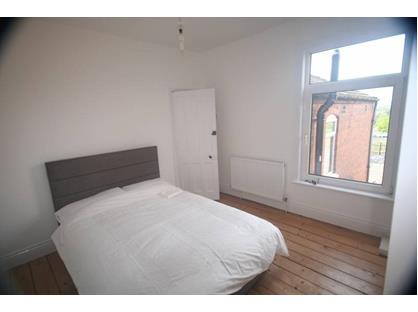 Room in a Shared House, Queens Road, B23