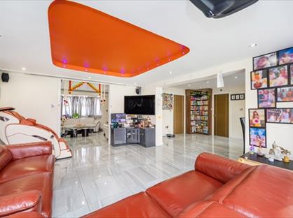 5 Bed Semi-Detached House, Riverdale Road, TW13