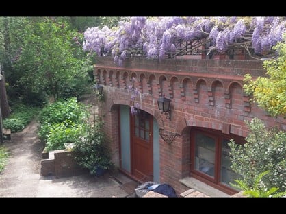 1 Bed Flat, Convent Lane, KT11